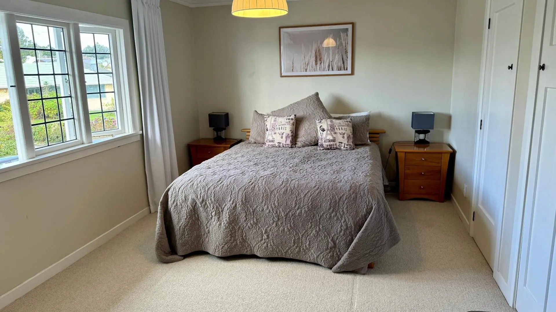 Te Henui Outlook Villa Paraparaumu